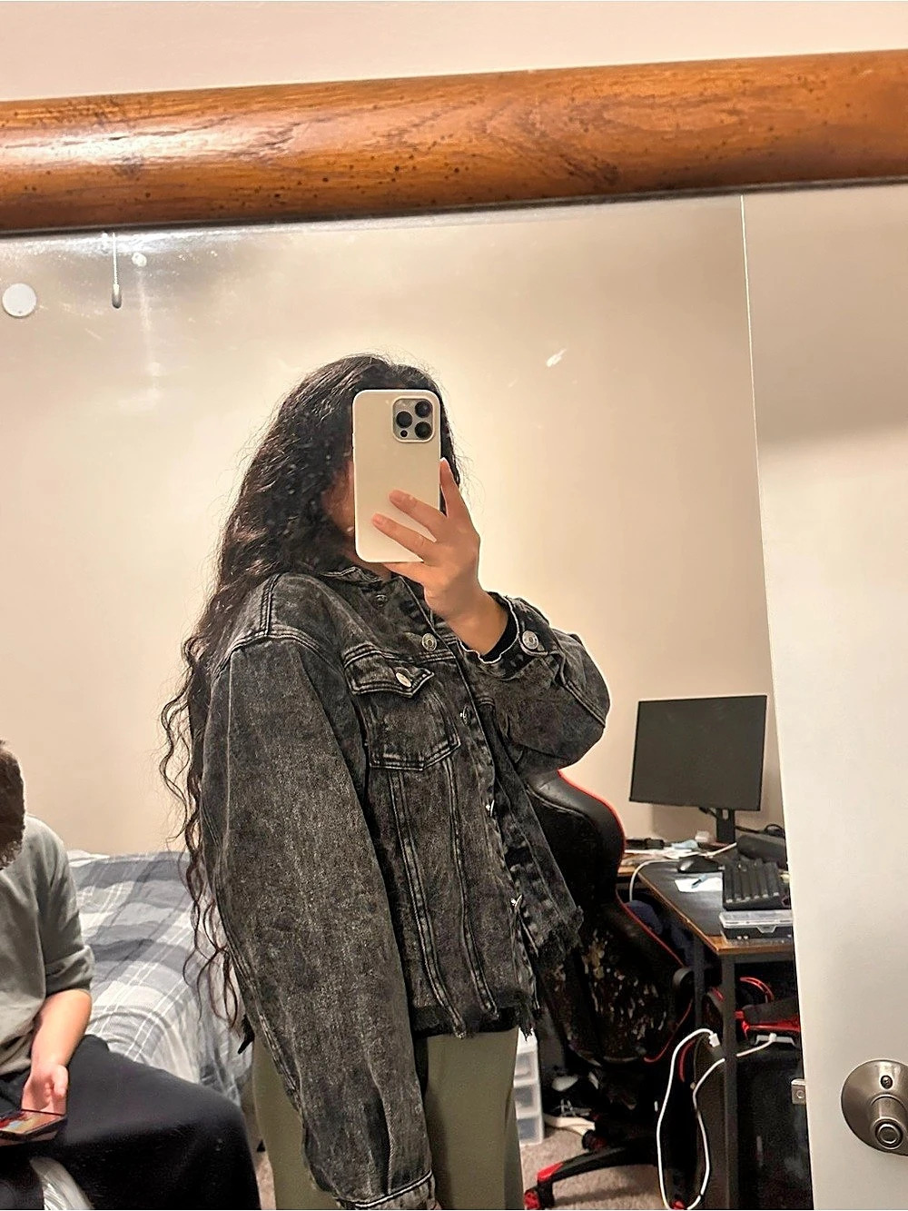 POL Distressed Denim Jean Jacket in Black - Picture 6 of 7